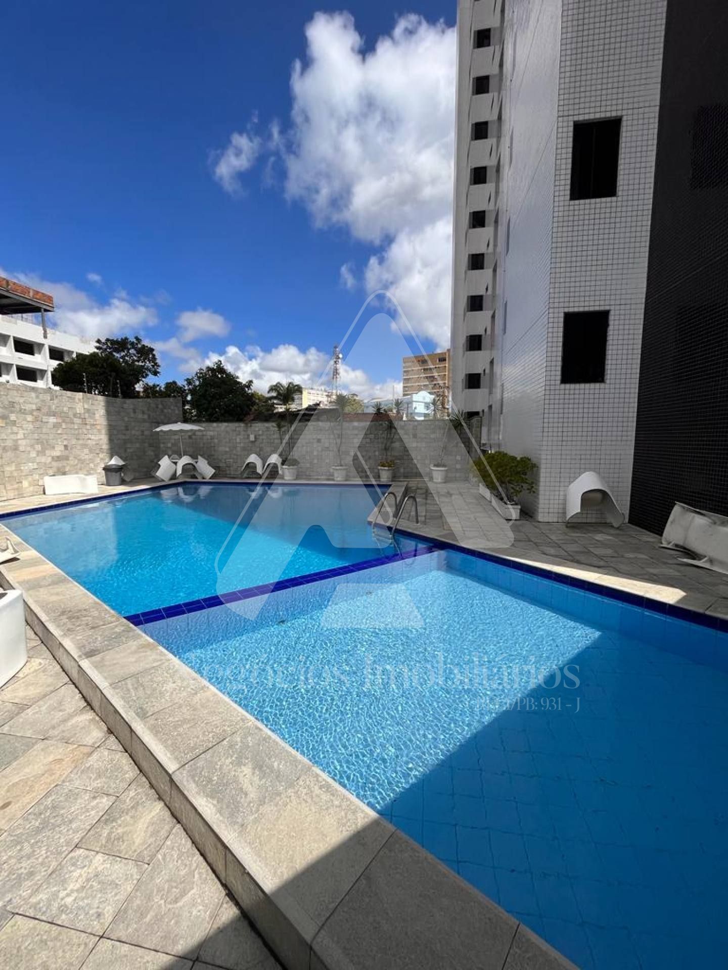 Apartamento à venda com 3 quartos, 97m² - Foto 5