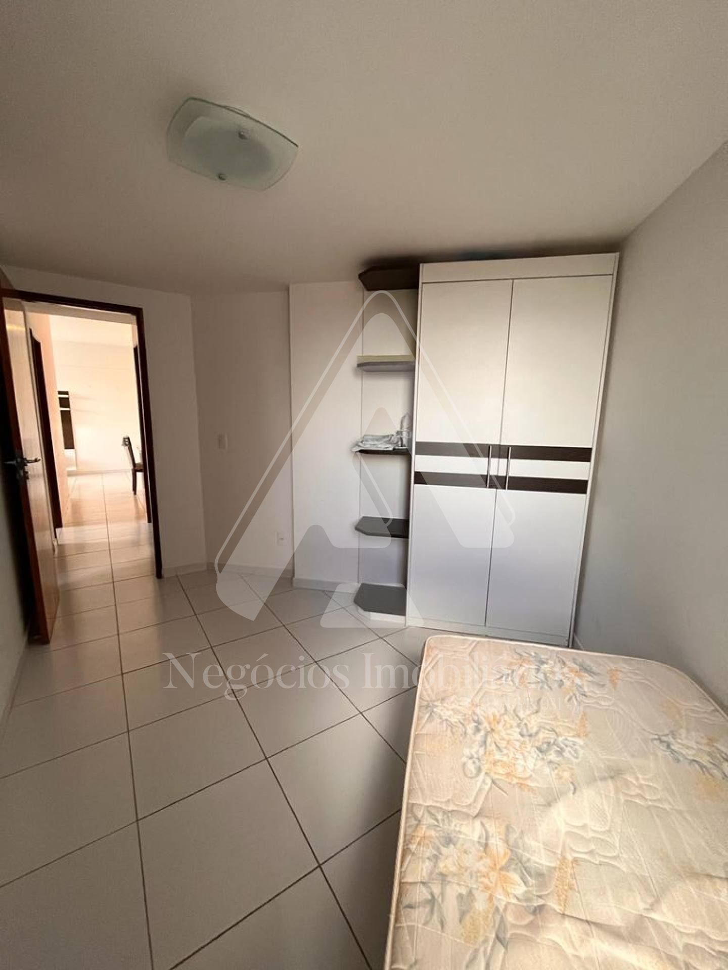 Apartamento à venda com 3 quartos, 97m² - Foto 13