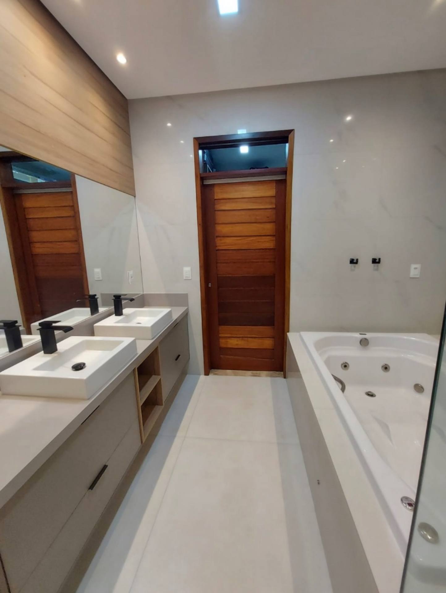 Casa de Condomínio à venda com 4 quartos, 295m² - Foto 18