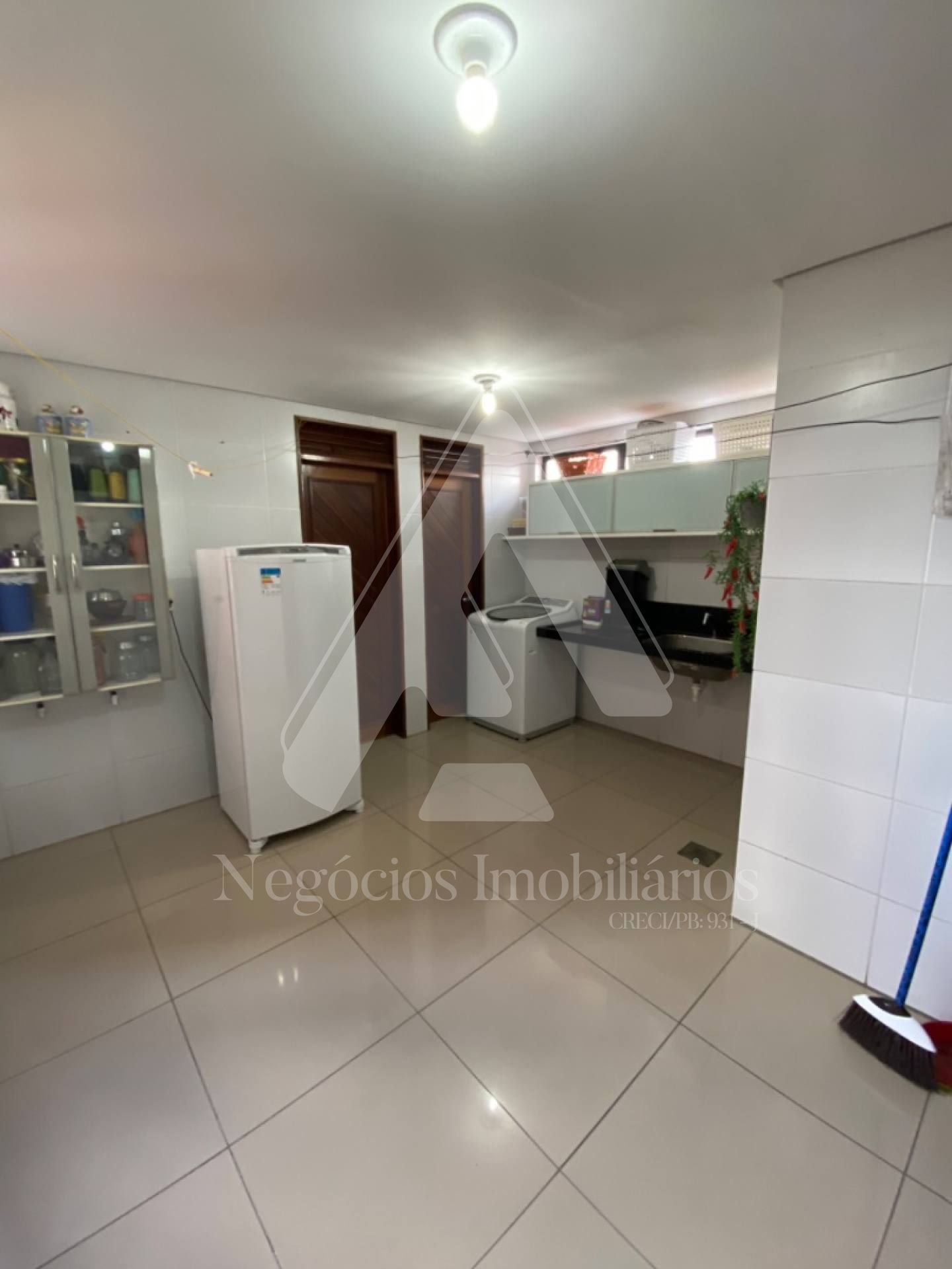 Apartamento à venda com 4 quartos, 240m² - Foto 32