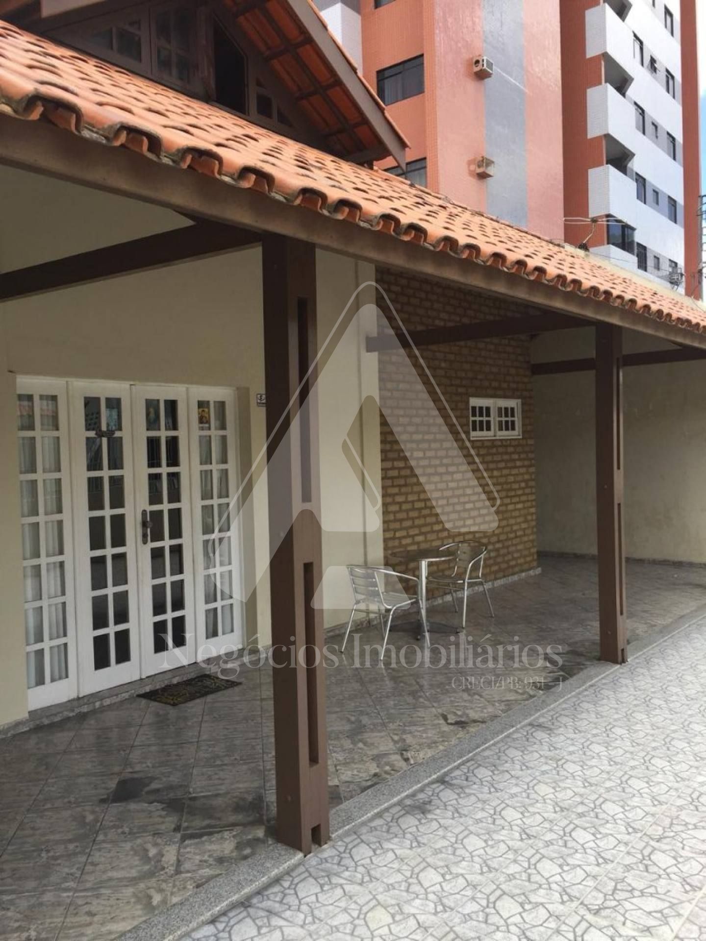 Casa à venda com 5 quartos, 340m² - Foto 3