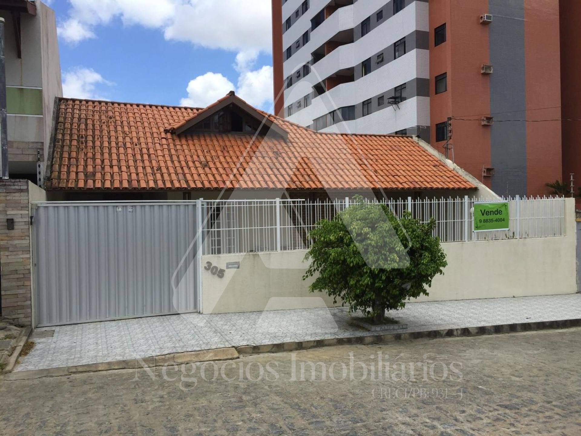 Casa à venda com 5 quartos, 340m² - Foto 1