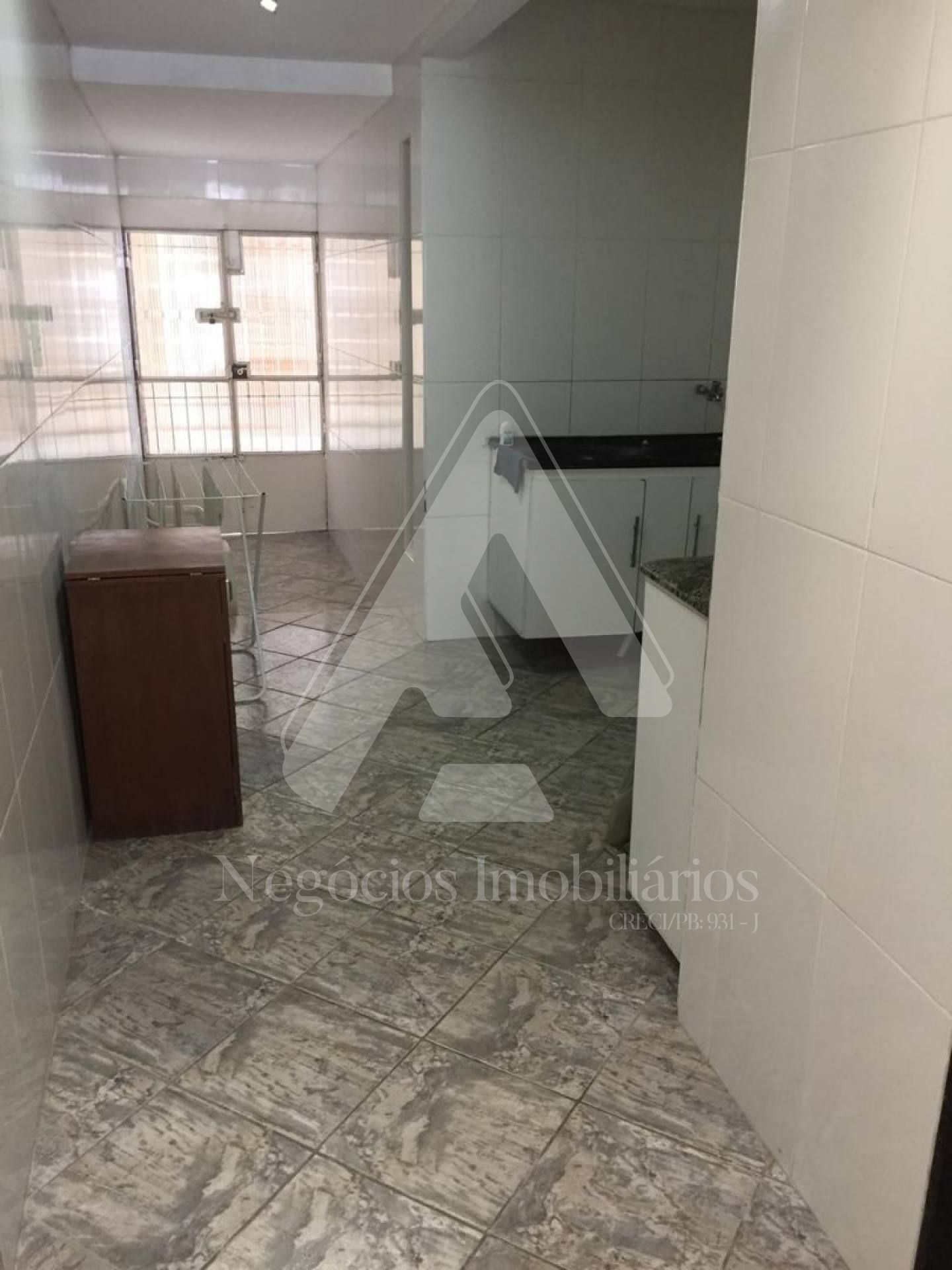 Casa à venda com 5 quartos, 340m² - Foto 9