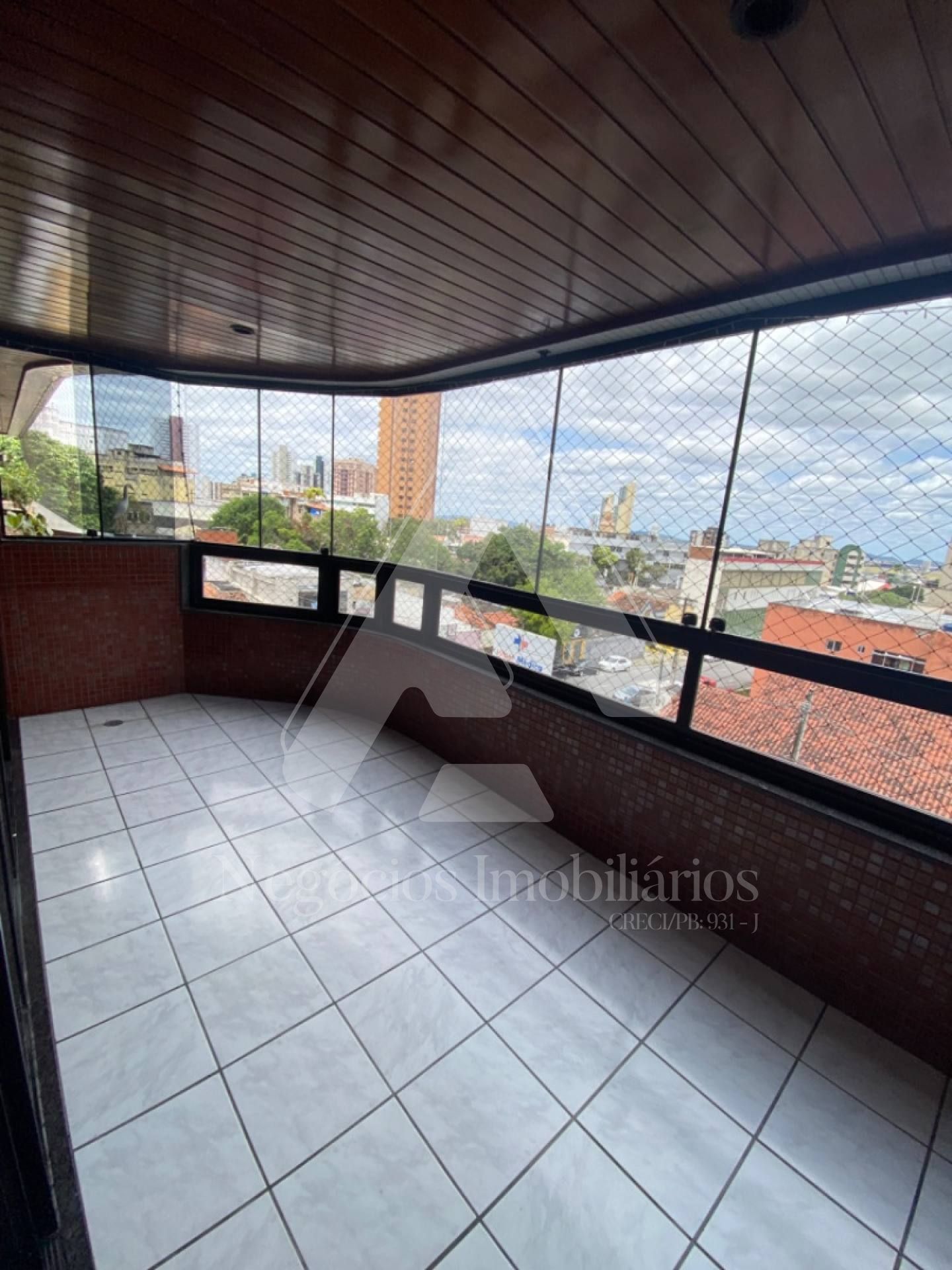 Apartamento à venda com 3 quartos, 183m² - Foto 13