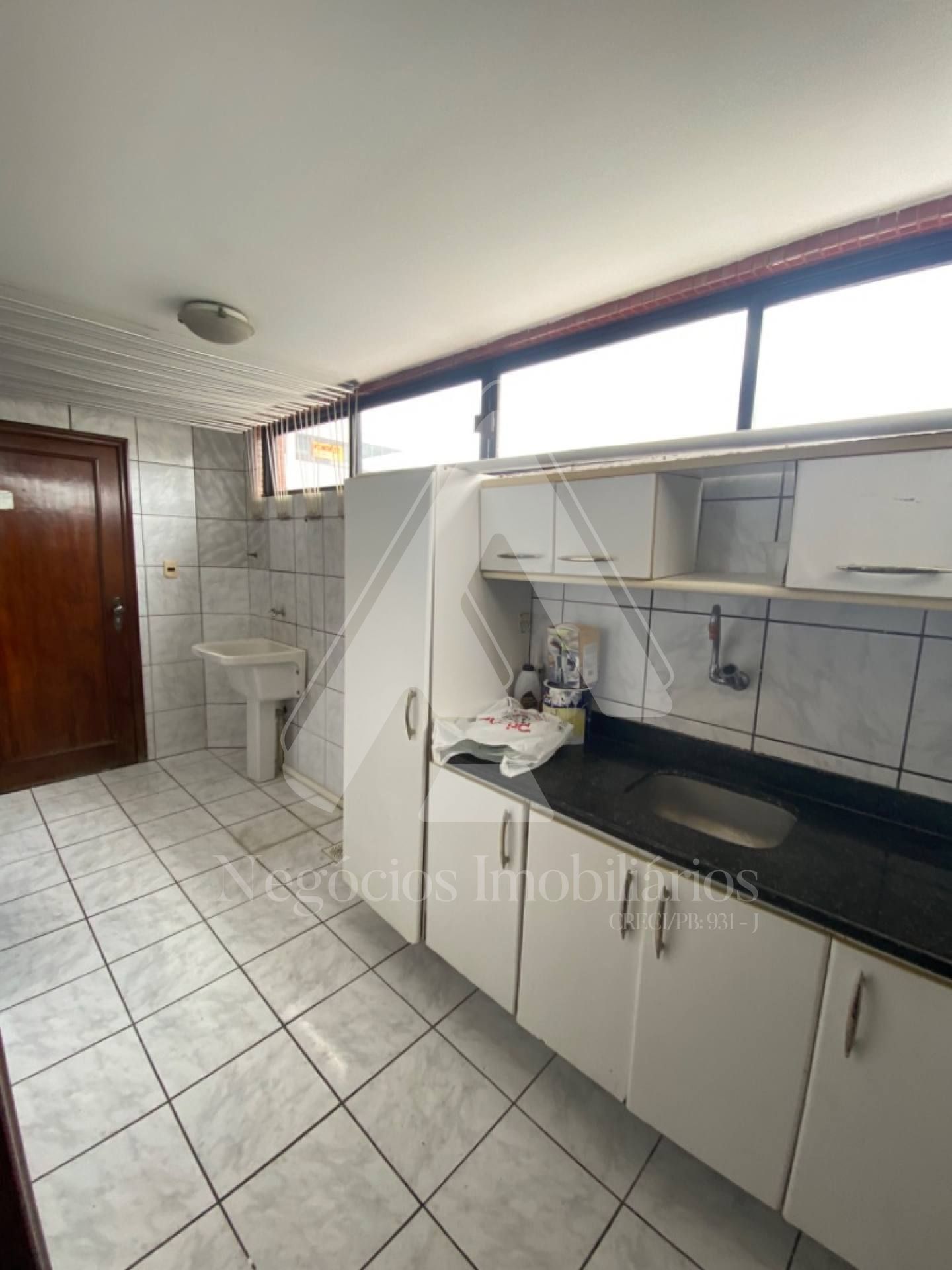 Apartamento à venda com 3 quartos, 183m² - Foto 23