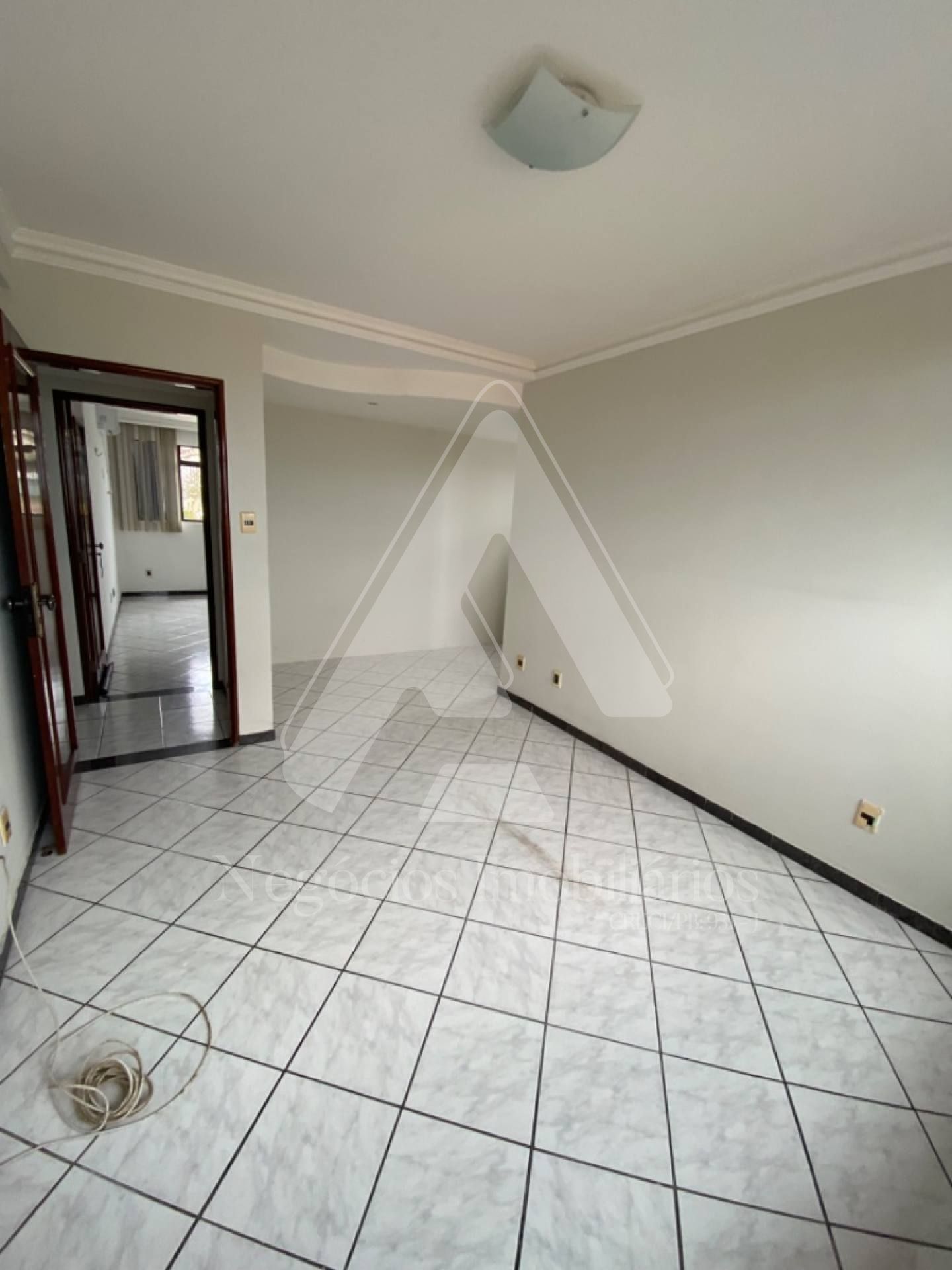 Apartamento à venda com 3 quartos, 183m² - Foto 32